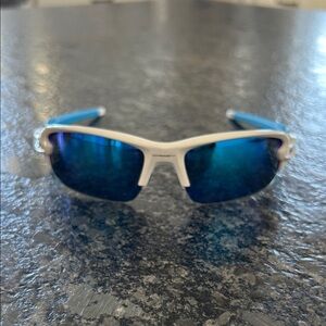 NEW!! Kids Oakley White Frame Sunglasses with Blue Mirrored Lenses